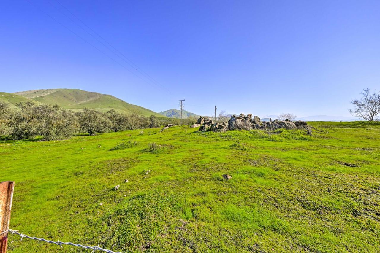 Peaceful Ranch Home With Sierra Nevada Views Woodlake Zewnętrze zdjęcie